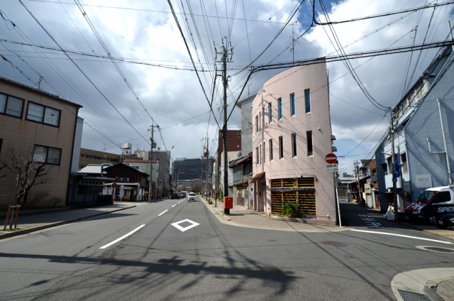 角地の視認性抜群！村上ビル3階店舗...