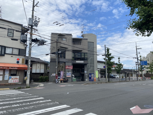 嵯峨嵐山の3階建てテナント物件