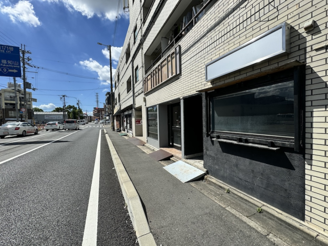 西京極駅徒歩10分の事務所・店舗ビル