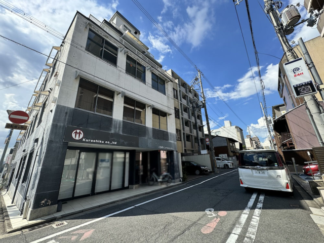 烏丸御池駅近くの中京区三条町 店舗...