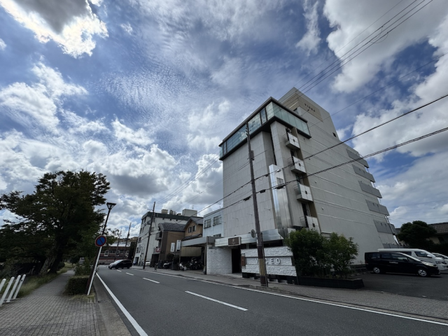 東山駅徒歩7分！広々1棟貸しテナント