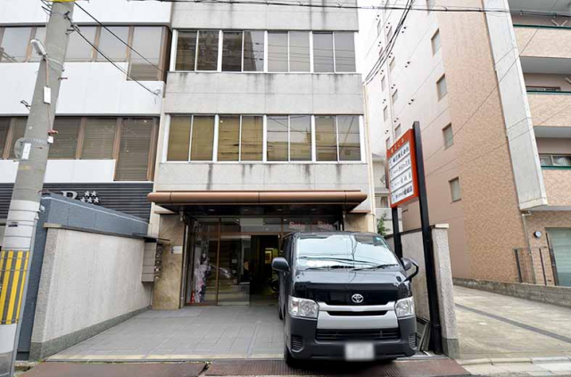 室町通り沿いの事務所ビル（五条駅...